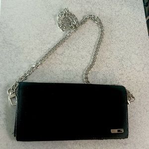 Black Gucci Wallet w/unbranded Chain